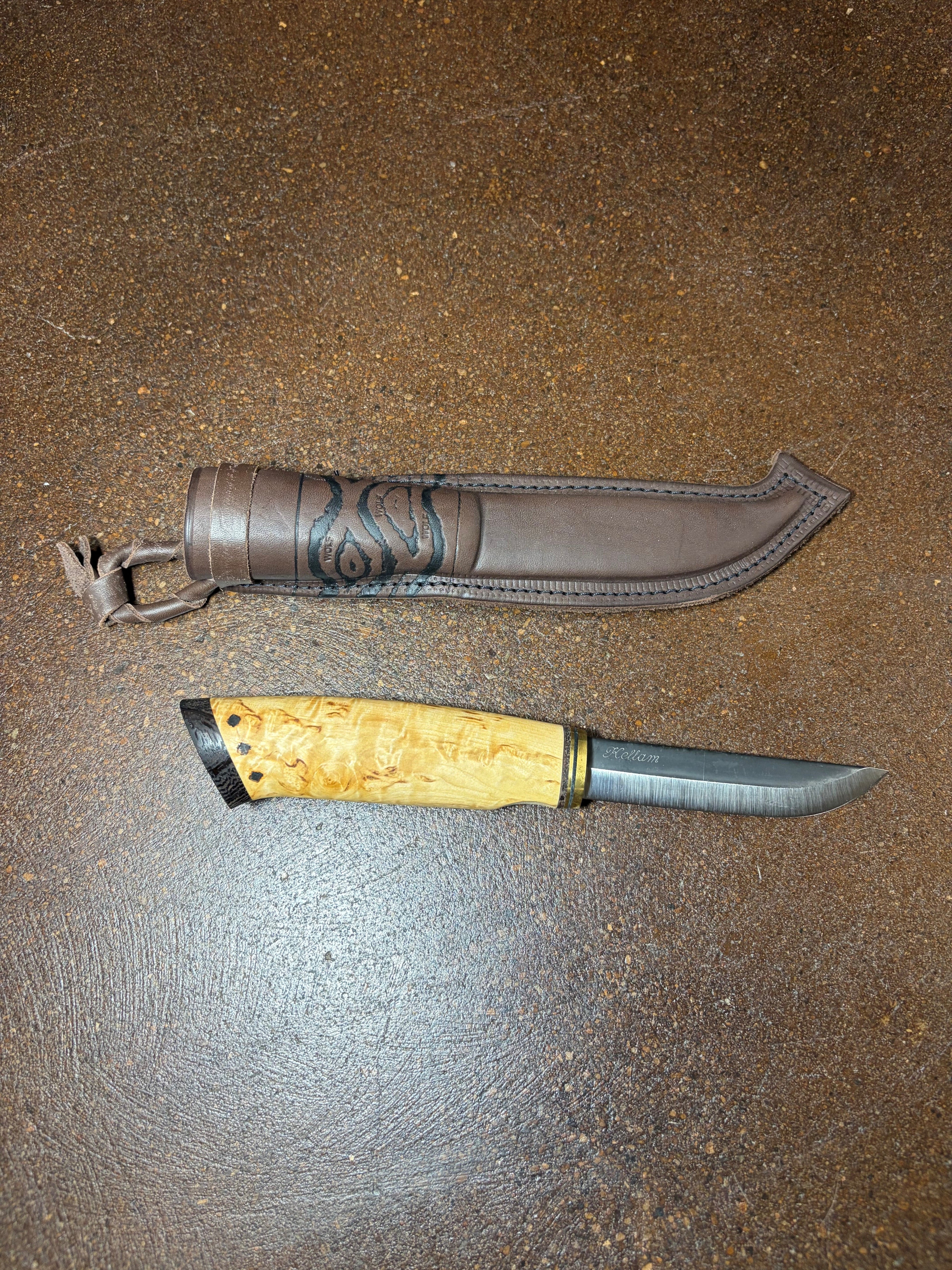 Wolf Howl Knife
